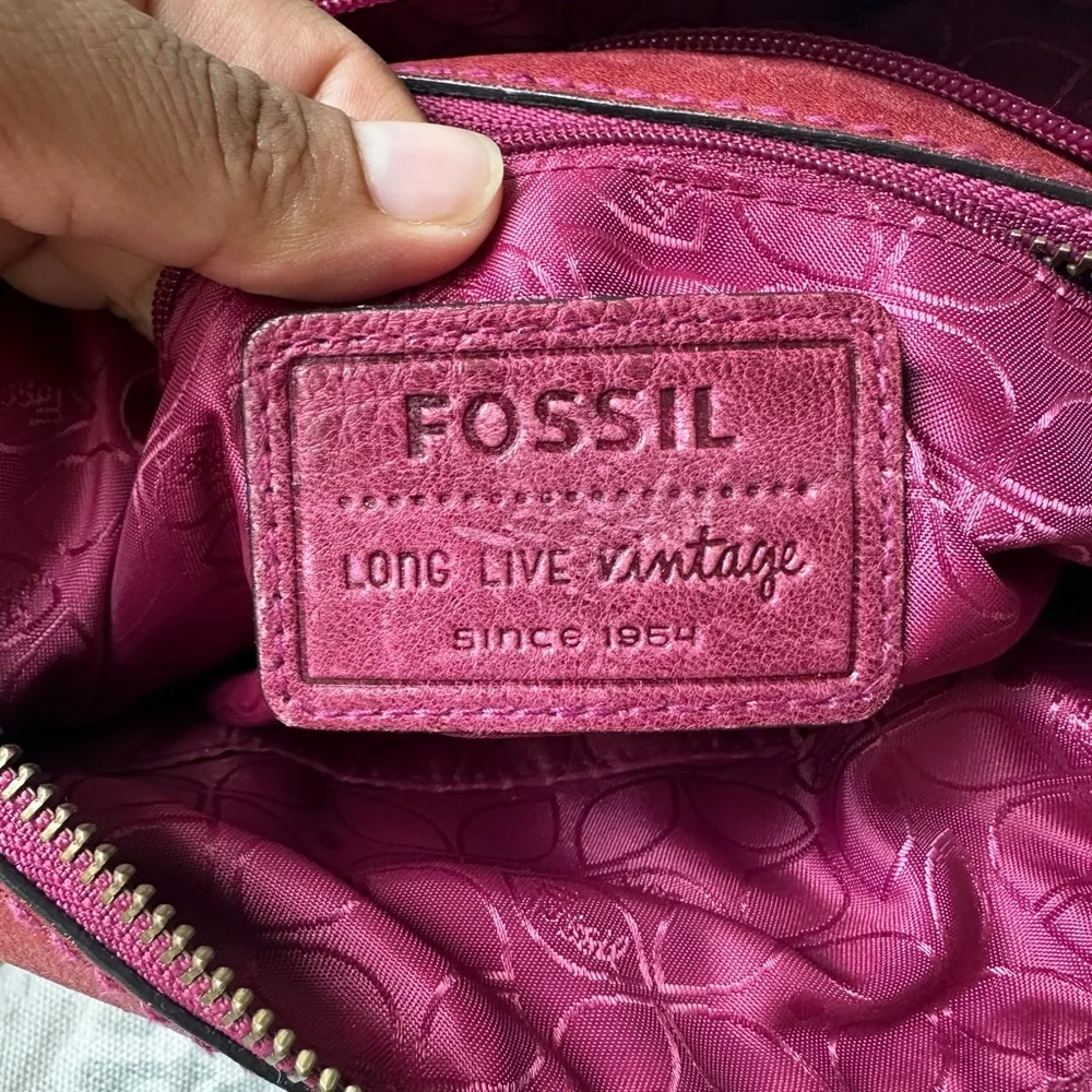 Fossil Women's Burgundy Leather Crossbody Bag good condition like new - Picture 5 of 16